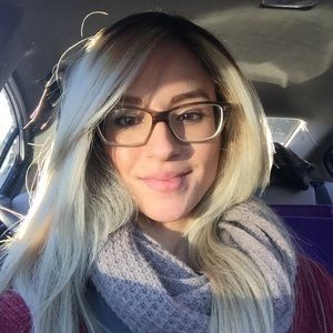 Meet your Posher, Evelyn